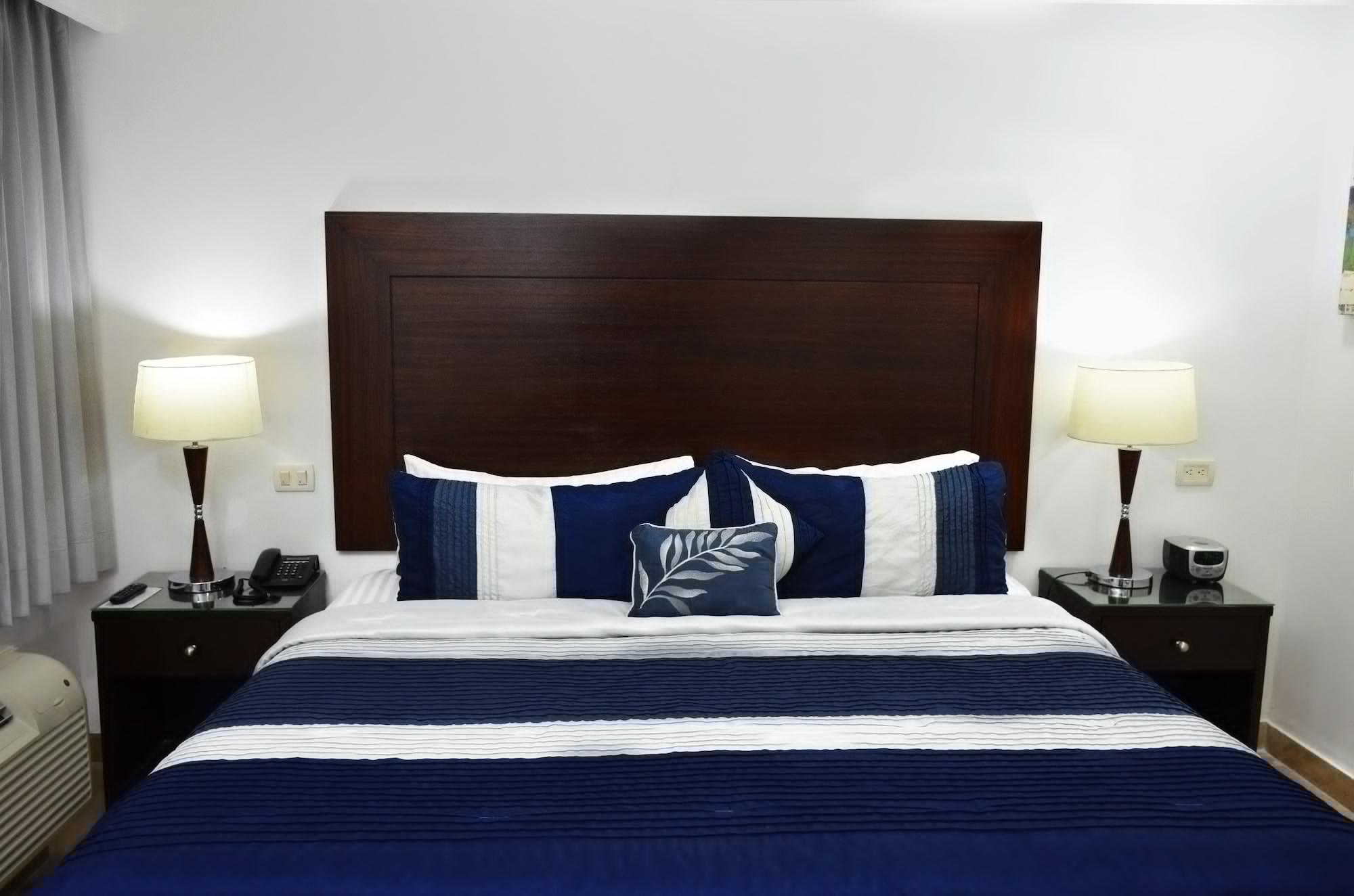 Wyndham Garden Los Mochis Plaza Inn Экстерьер фото
