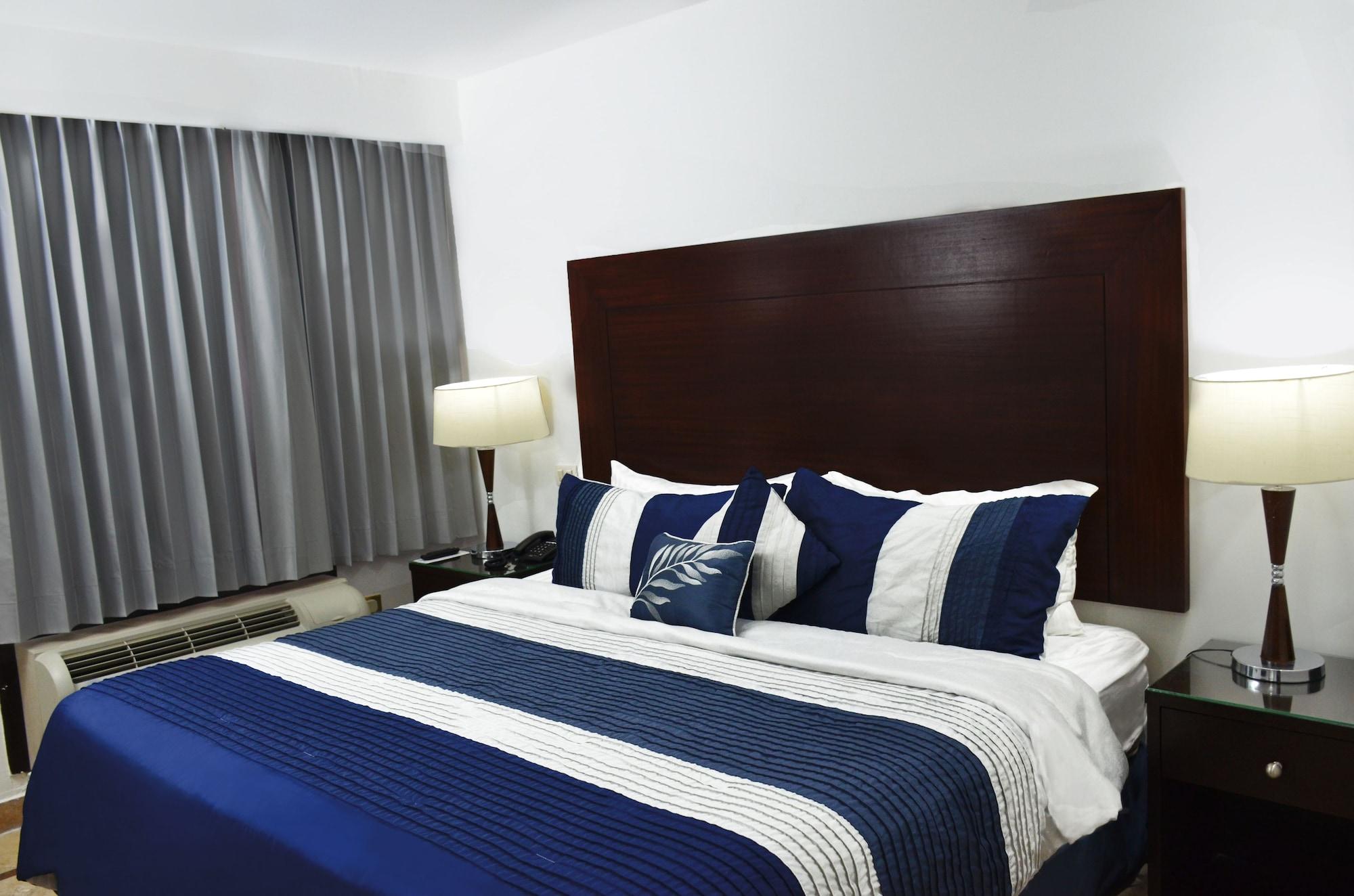 Wyndham Garden Los Mochis Plaza Inn Экстерьер фото