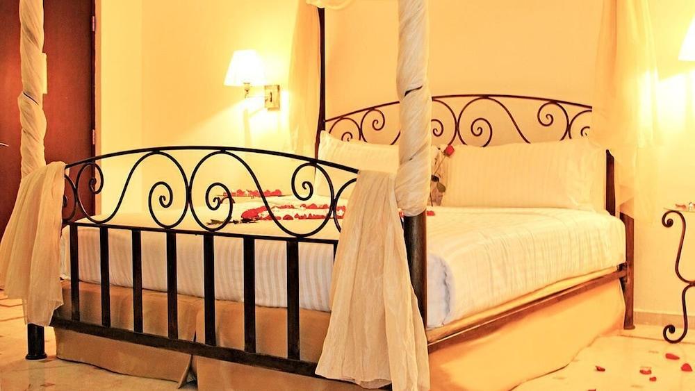 Wyndham Garden Los Mochis Plaza Inn Экстерьер фото