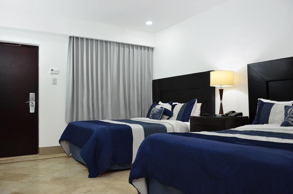Wyndham Garden Los Mochis Plaza Inn Экстерьер фото