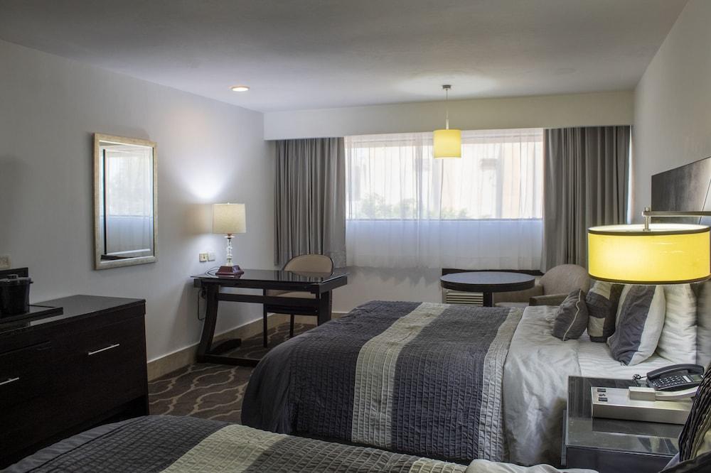 Wyndham Garden Los Mochis Plaza Inn Экстерьер фото