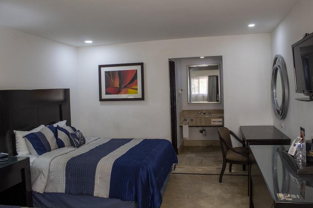 Wyndham Garden Los Mochis Plaza Inn Экстерьер фото