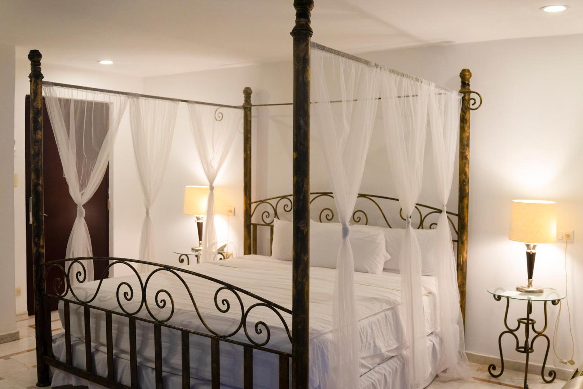 Wyndham Garden Los Mochis Plaza Inn Экстерьер фото
