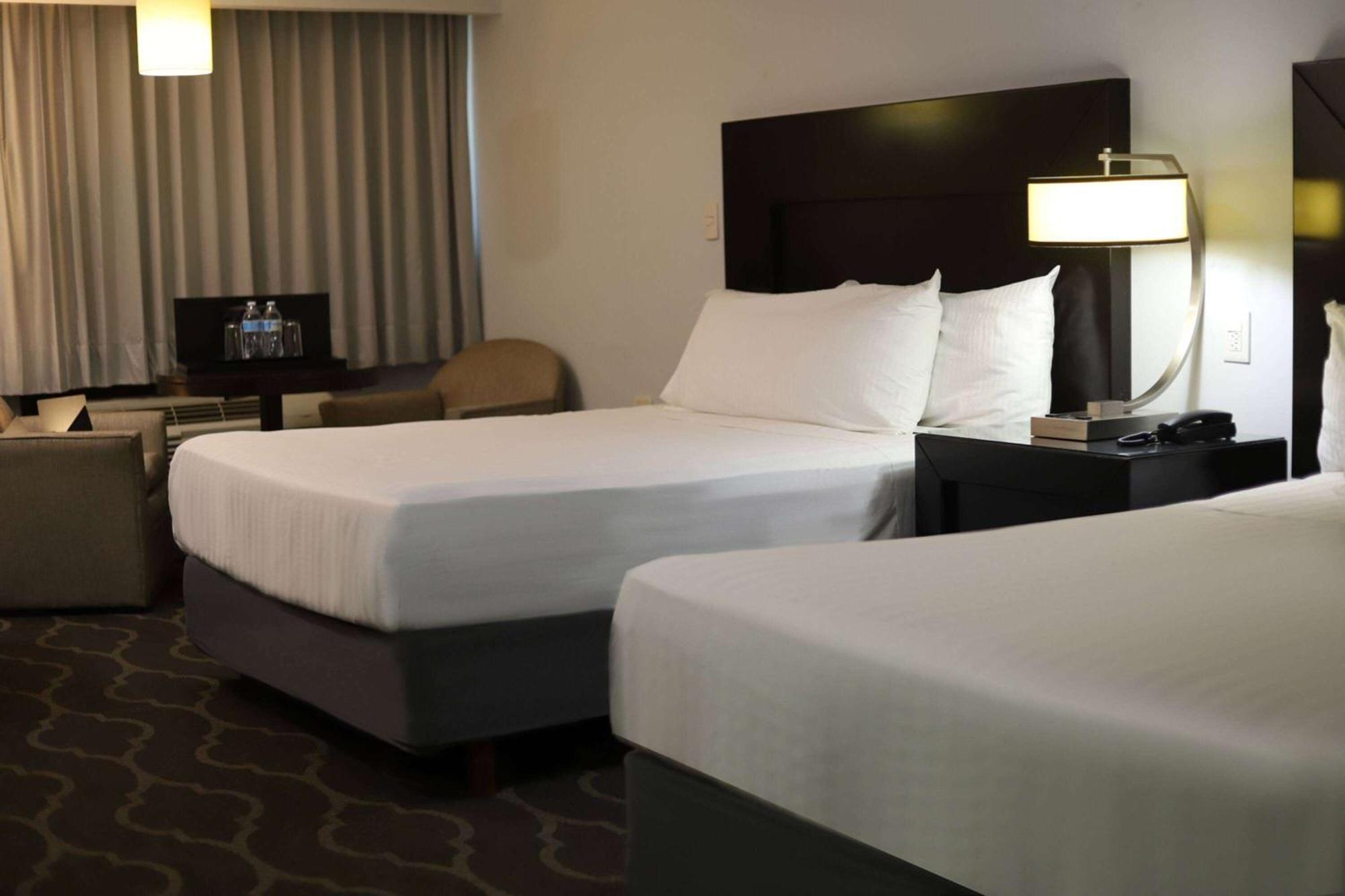 Wyndham Garden Los Mochis Plaza Inn Экстерьер фото