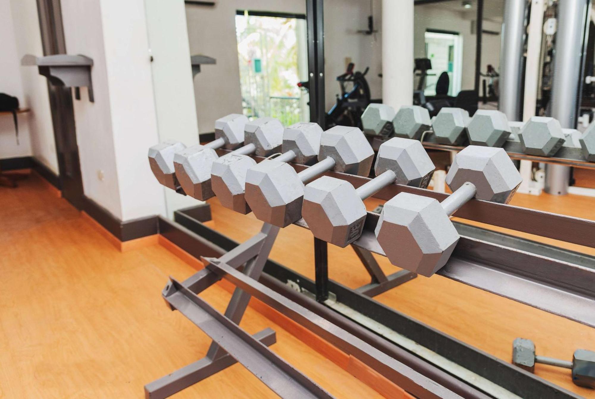 Wyndham Garden Los Mochis Plaza Inn Экстерьер фото
